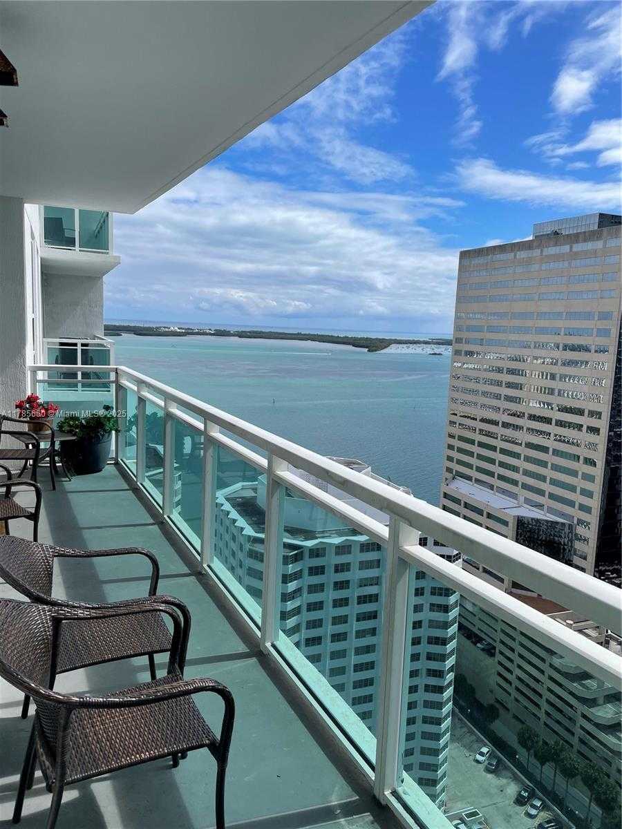 Small Image of 950 BRICKELL BAY DR #2907, Miami Number 12