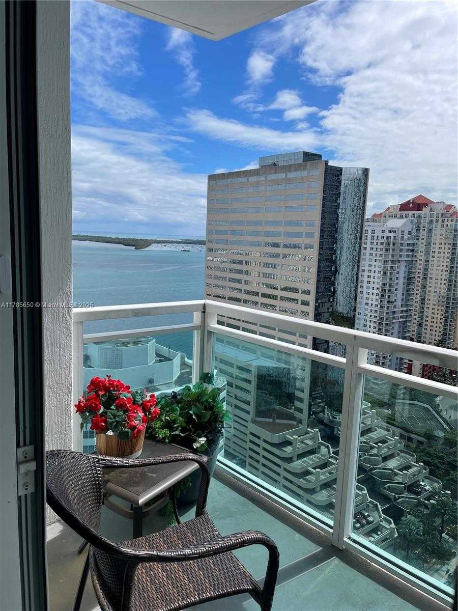 Small Image of 950 BRICKELL BAY DR #2907, Miami Number 13