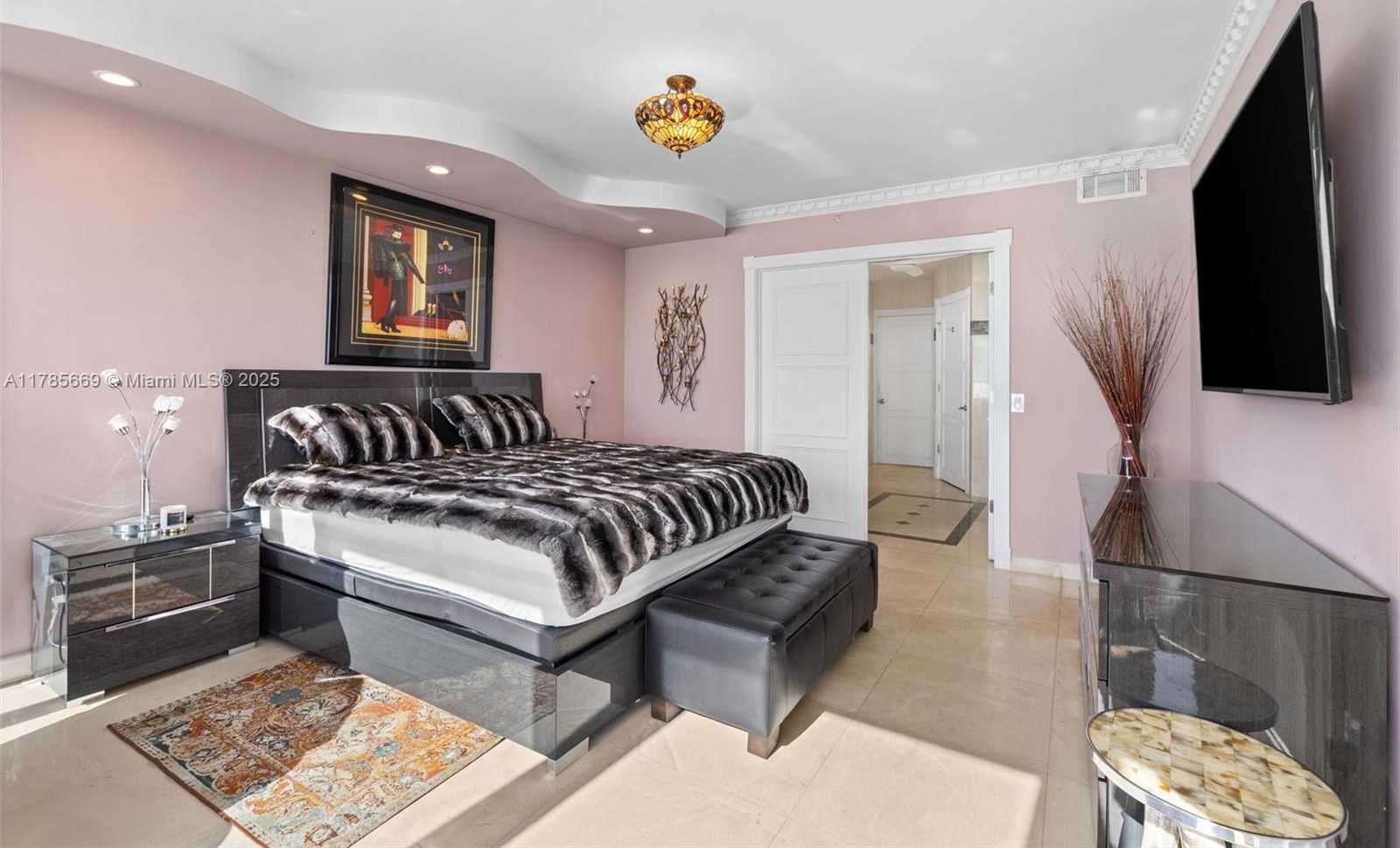 Small Image of 17555 COLLINS AVE #2703, Sunny Isles Beach Number 12