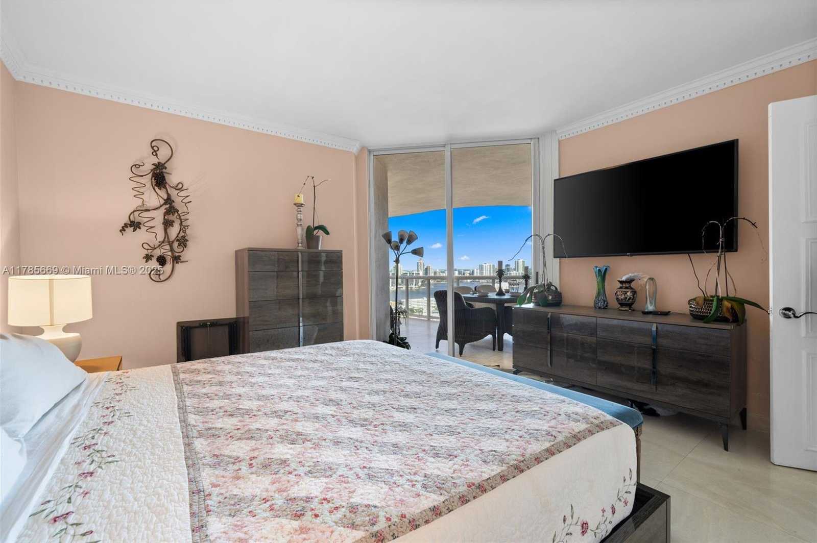 Small Image of 17555 COLLINS AVE #2703, Sunny Isles Beach Number 22