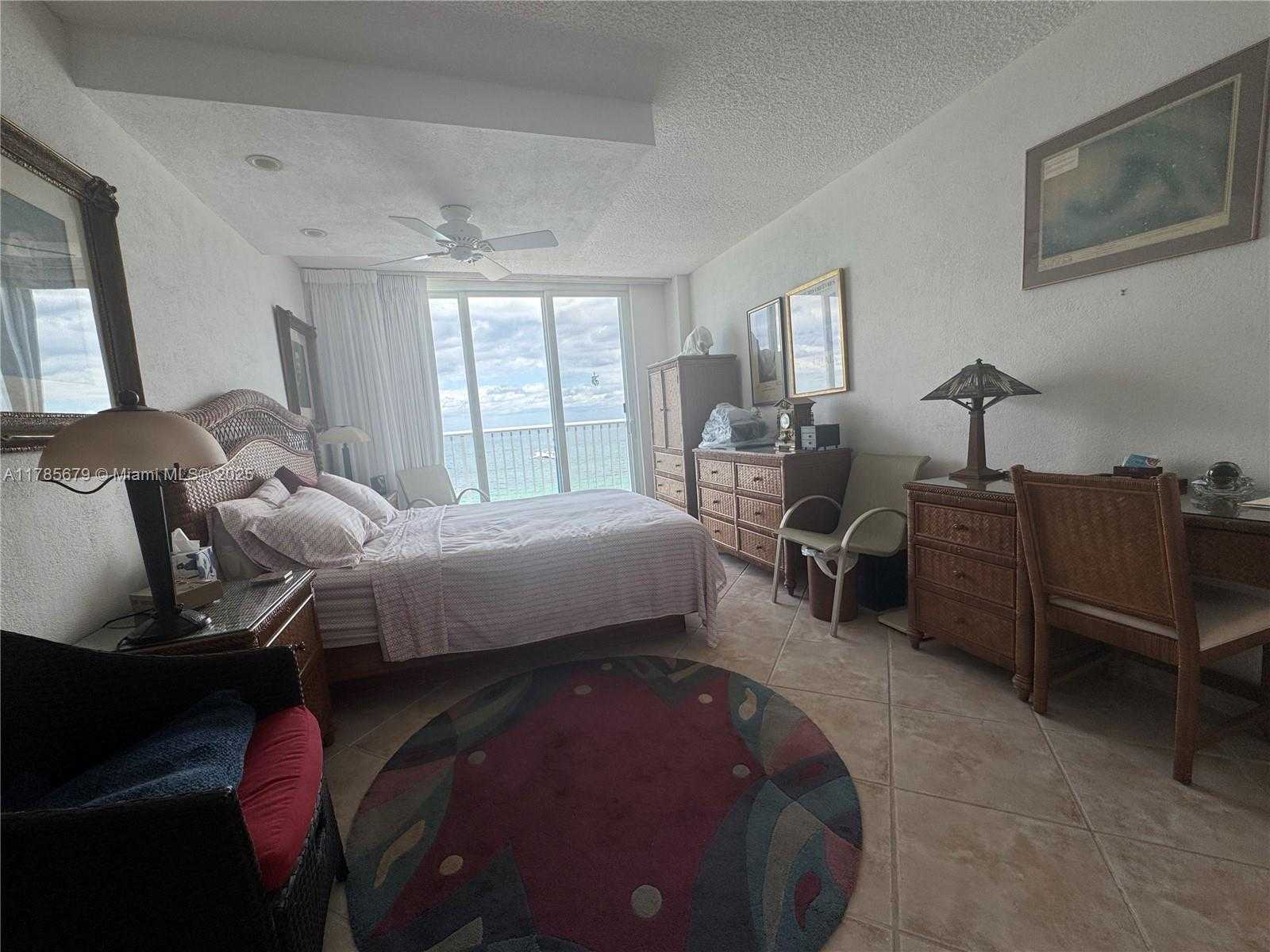 Small Image of 400 NORTH SURF RD #RGB, Hollywood Number 12