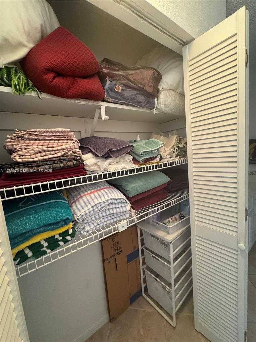 Small Image of 400 NORTH SURF RD #RGB, Hollywood Number 18