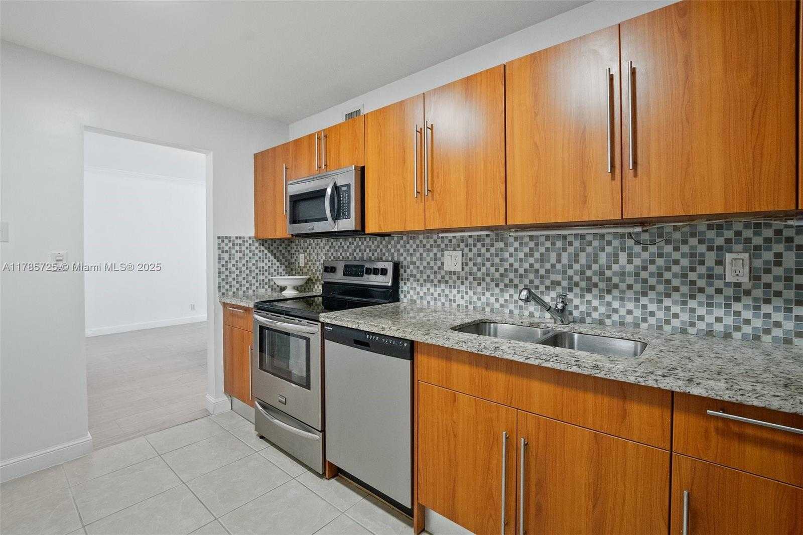 Small Image of 3001 SOUTH OCEAN DR #1407, Hollywood Number 11