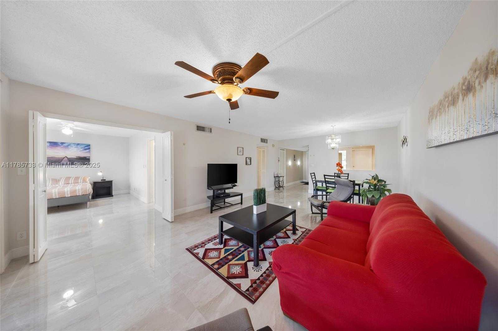 Small Image of 3090 #111, Pompano Beach Number 11