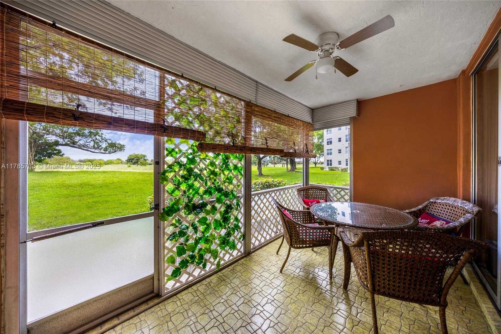 Small Image of 3090 #111, Pompano Beach Number 23