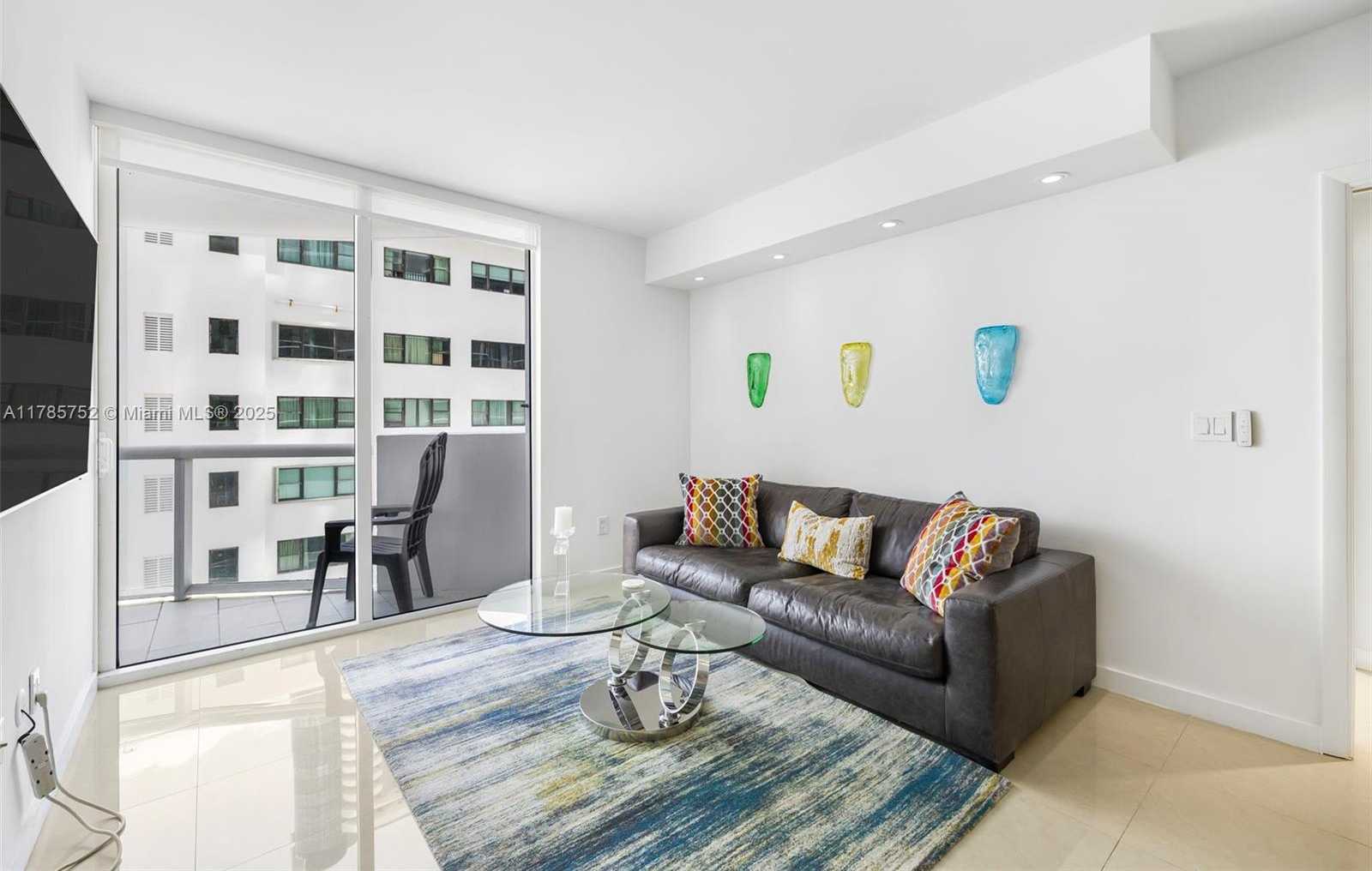 Small Image of 6365 COLLINS AVE #805, Miami Beach Number 10