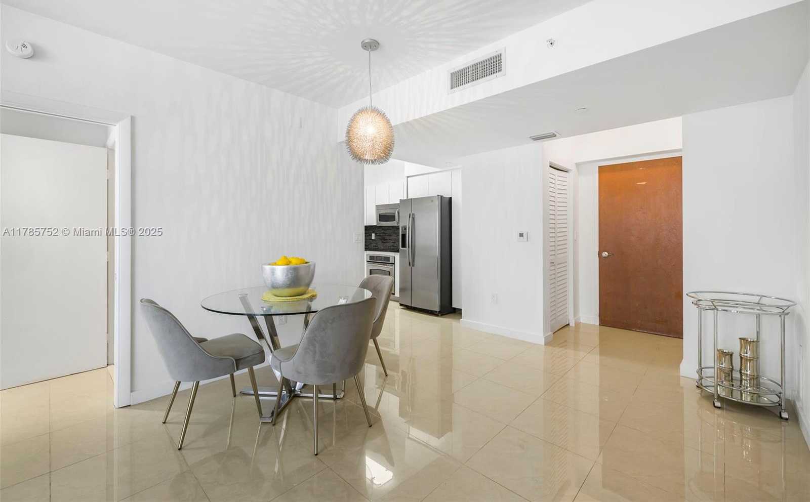 Small Image of 6365 COLLINS AVE #805, Miami Beach Number 12