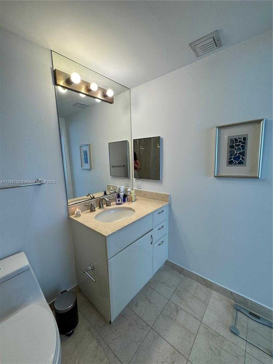 Small Image of 6365 COLLINS AVE #805, Miami Beach Number 8