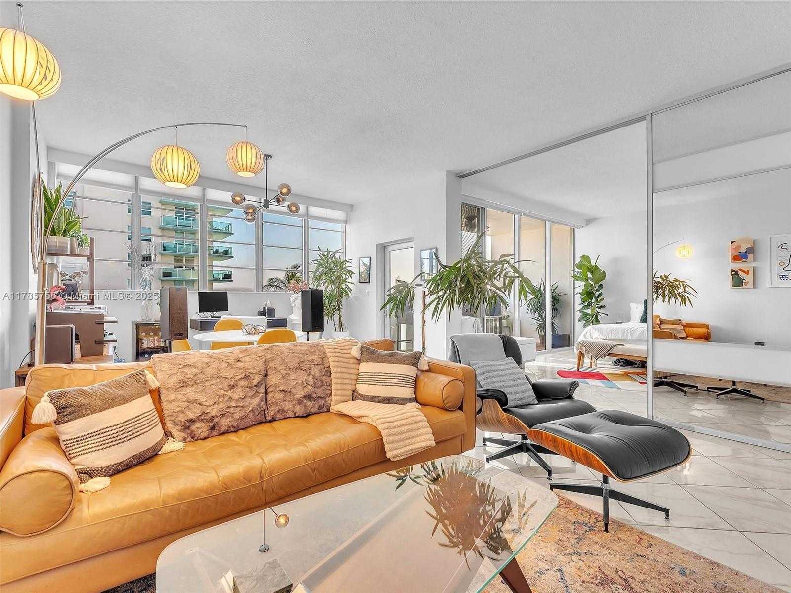 Small Image of 800 WEST AVE #PH06, Miami Beach Number 10