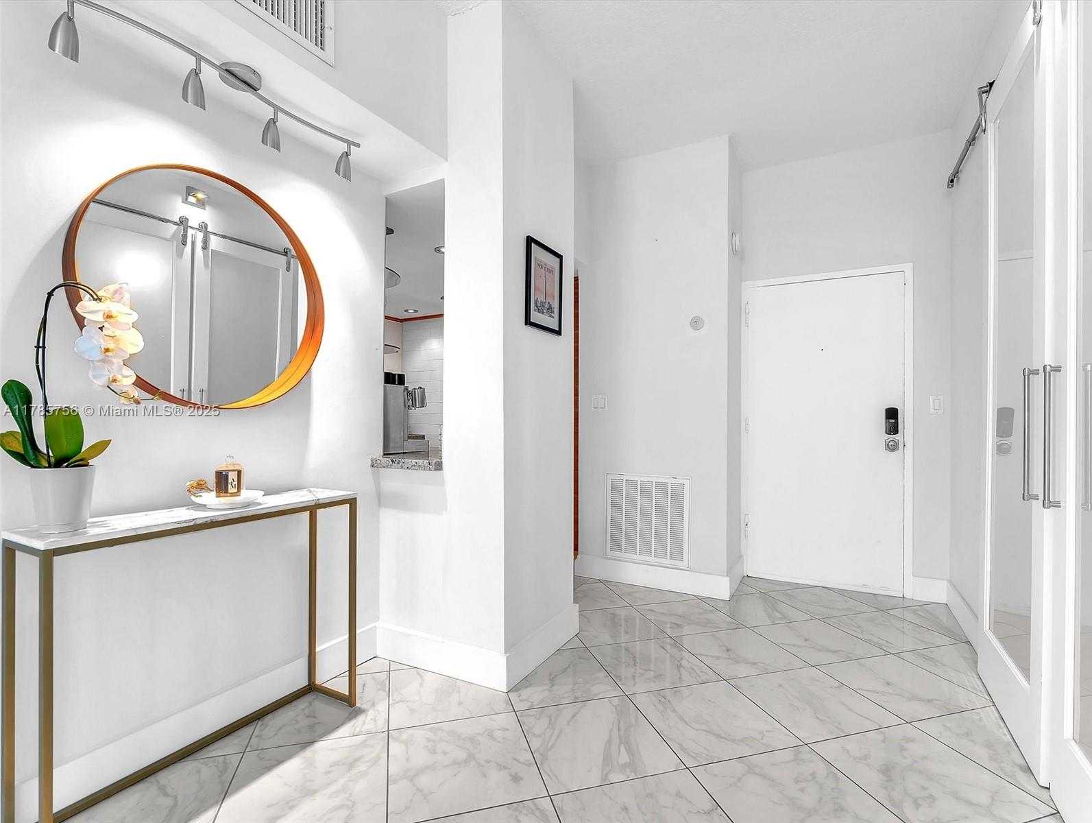Small Image of 800 WEST AVE #PH06, Miami Beach Number 2