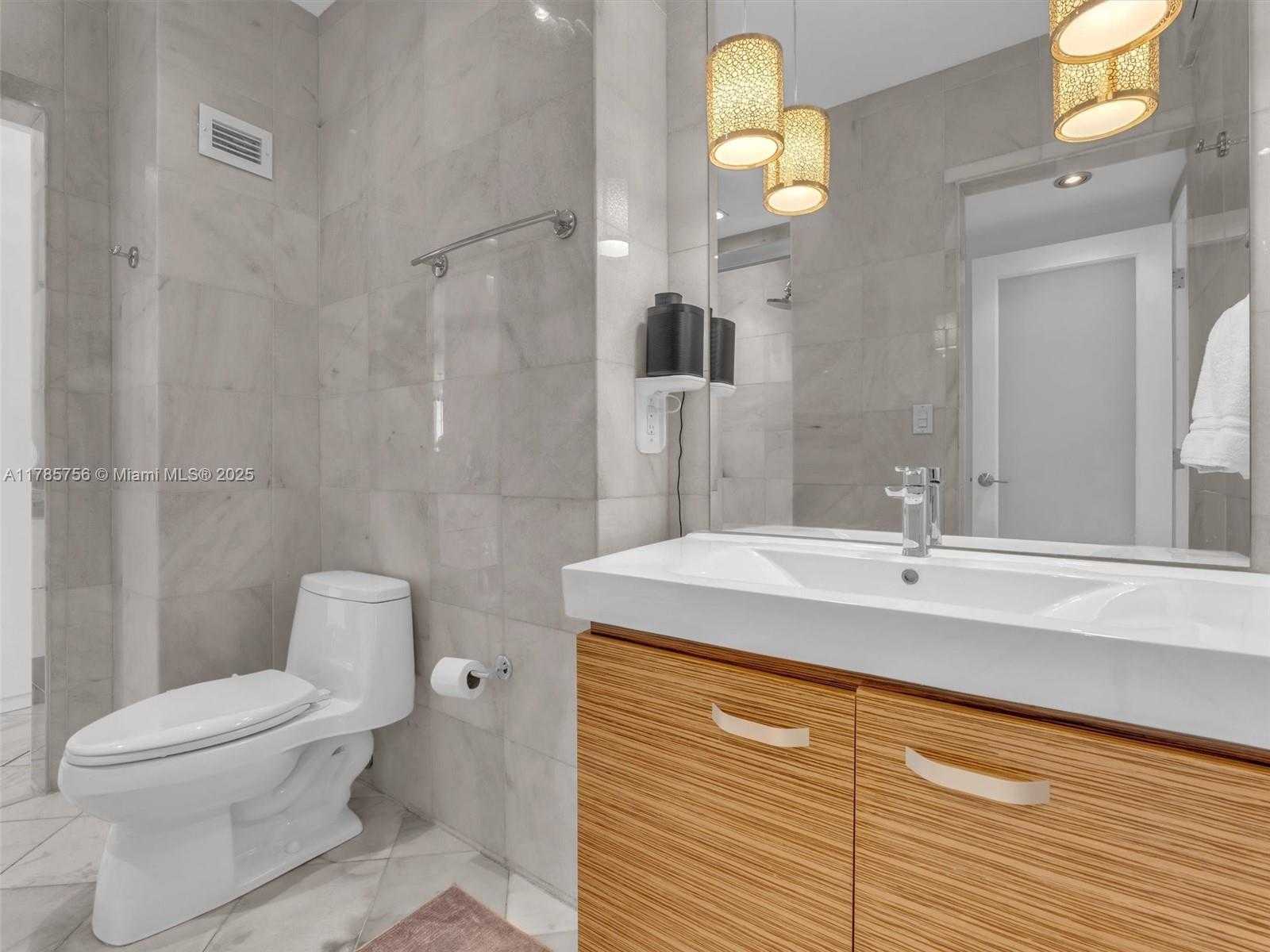 Small Image of 800 WEST AVE #PH06, Miami Beach Number 20