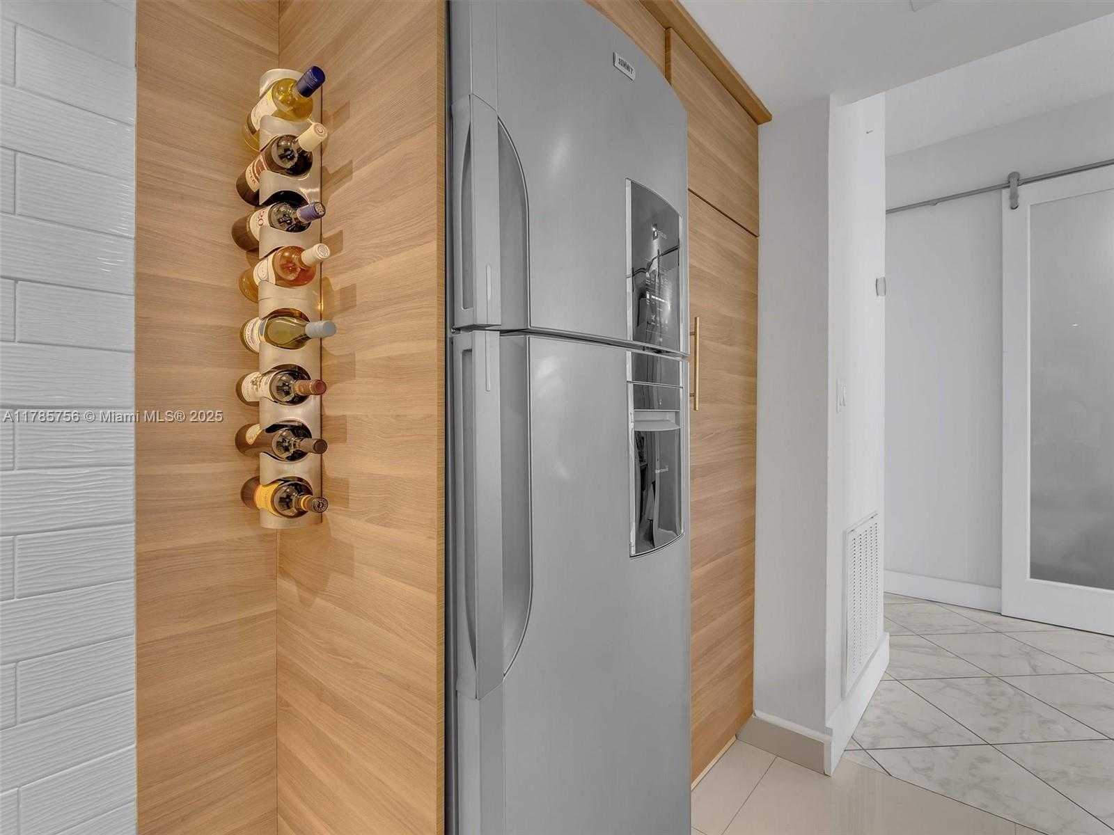 Small Image of 800 WEST AVE #PH06, Miami Beach Number 6