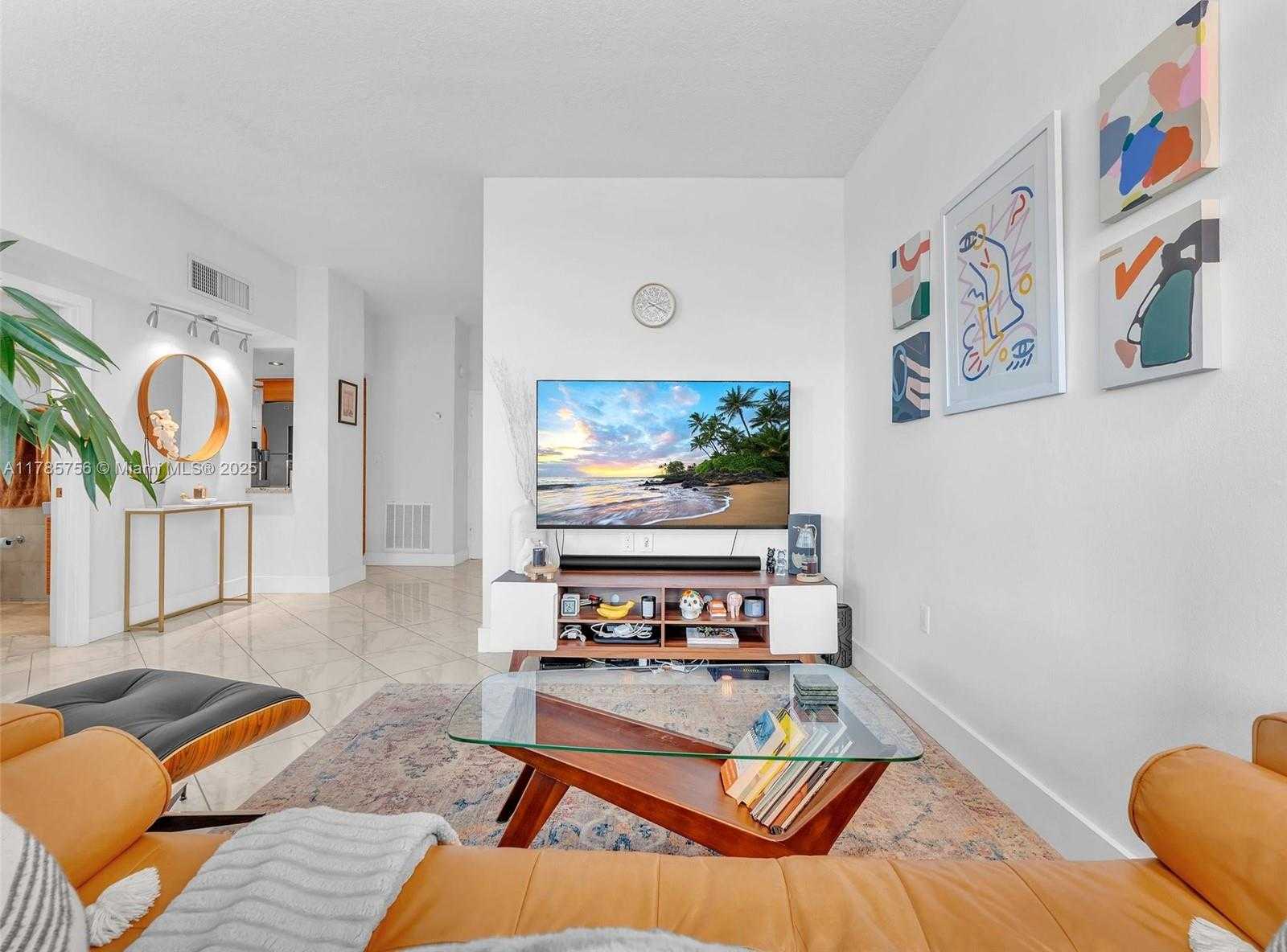 Small Image of 800 WEST AVE #PH06, Miami Beach Number 9