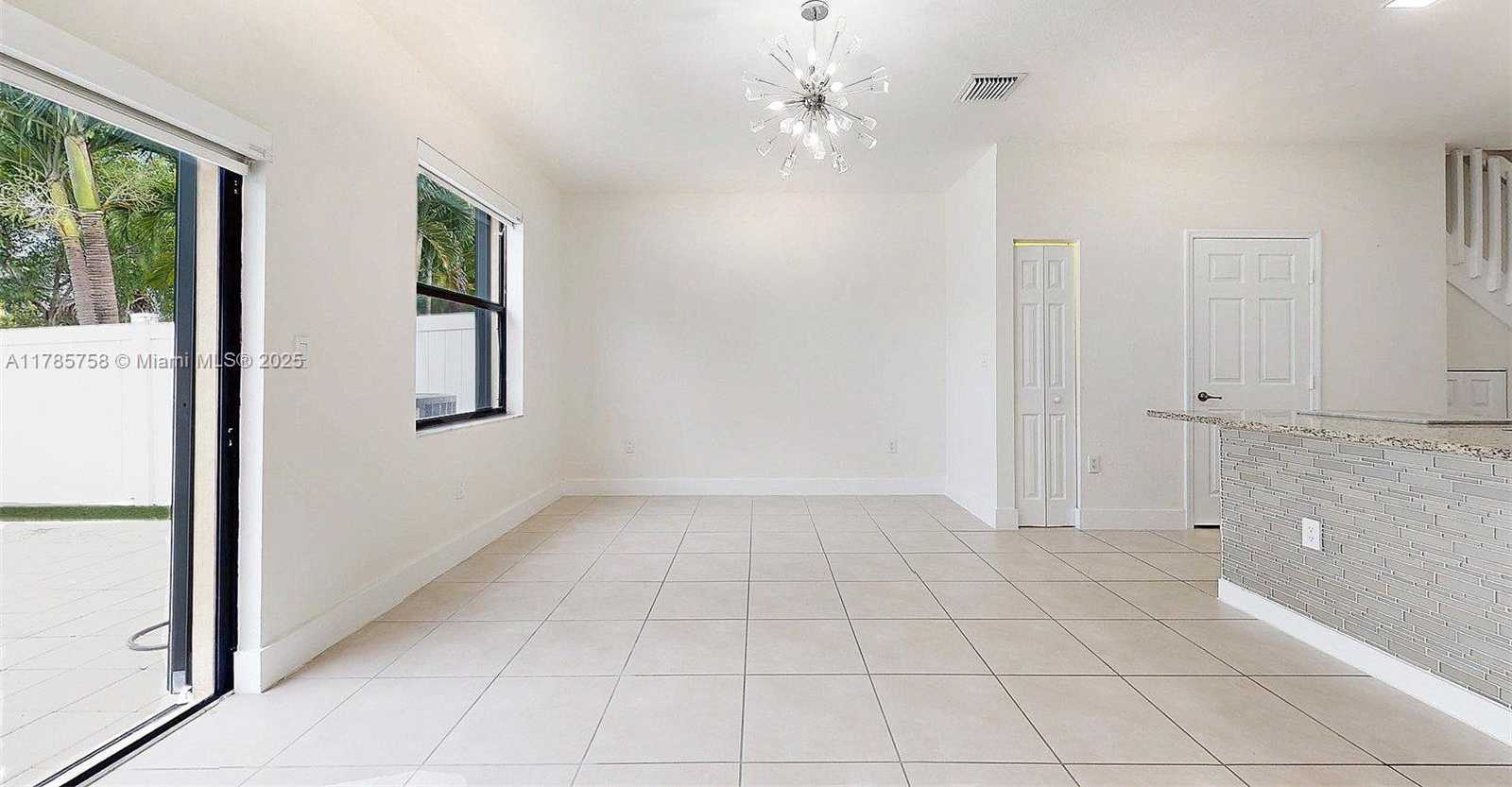 Small Image of 9231 WEST 32ND LN, Hialeah Number 11