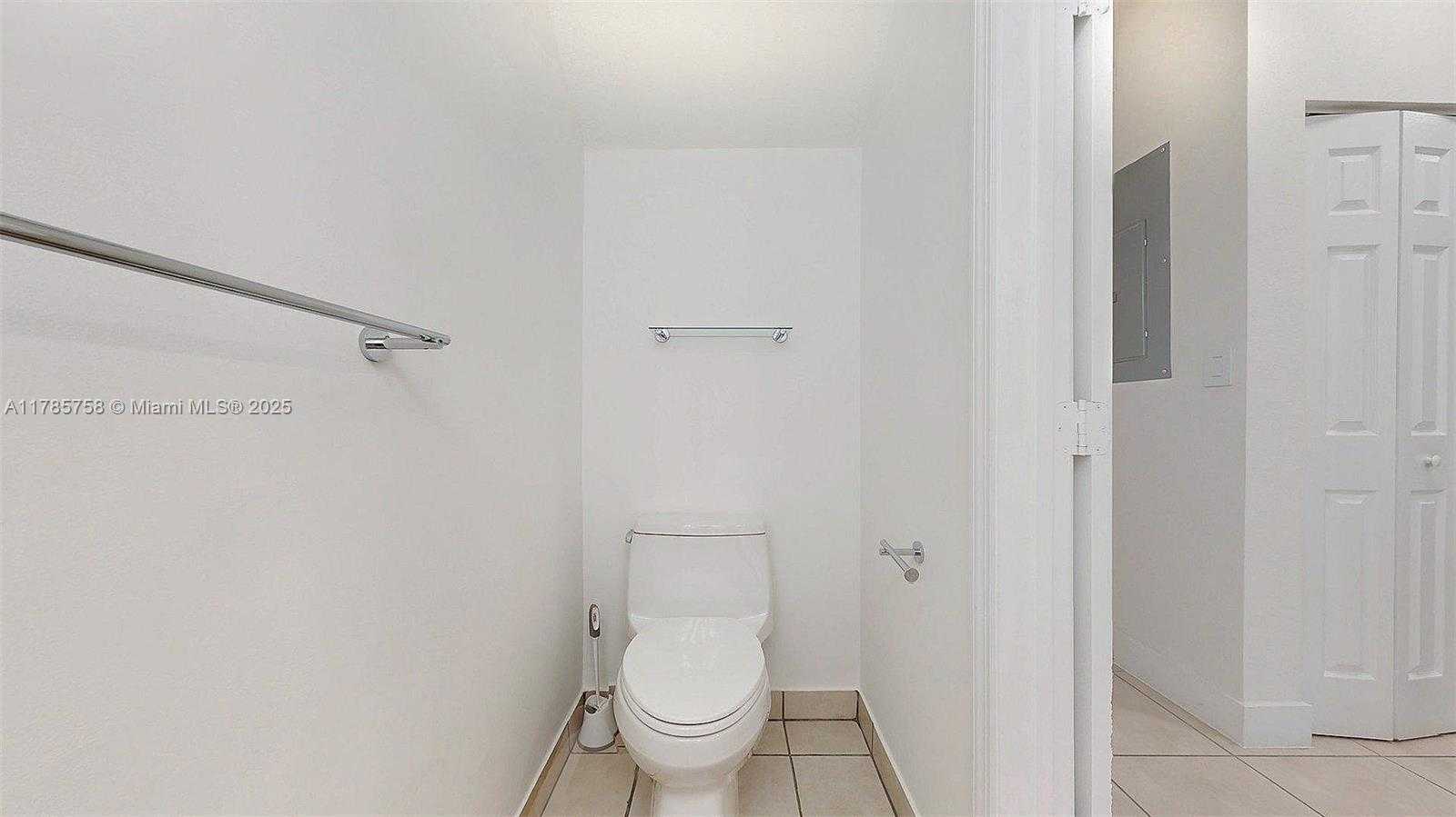 Small Image of 9231 WEST 32ND LN, Hialeah Number 18
