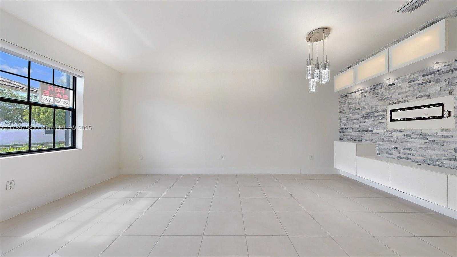 Small Image of 9231 WEST 32ND LN, Hialeah Number 20