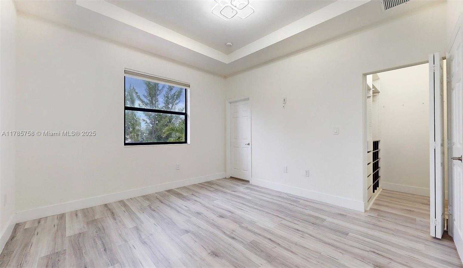 Small Image of 9231 WEST 32ND LN, Hialeah Number 29