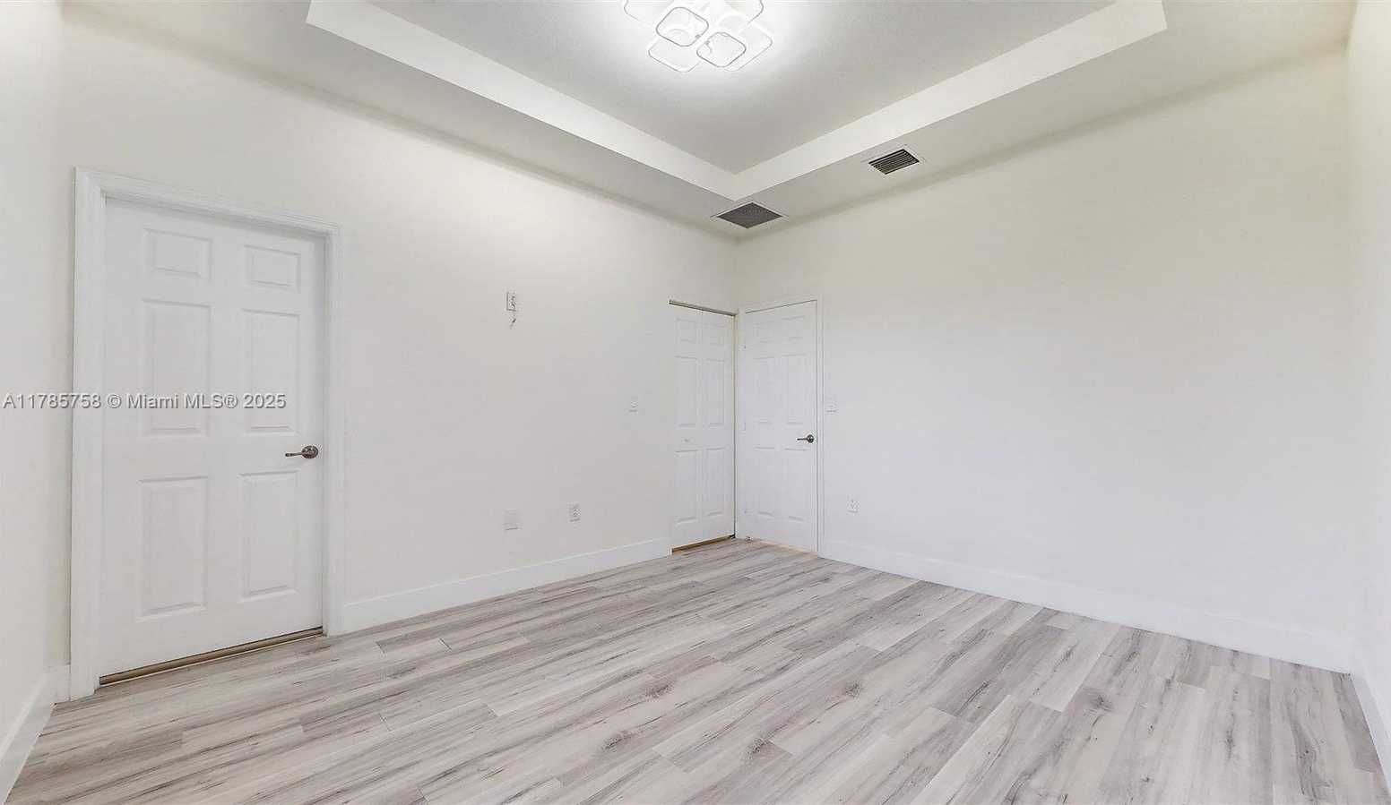 Small Image of 9231 WEST 32ND LN, Hialeah Number 30