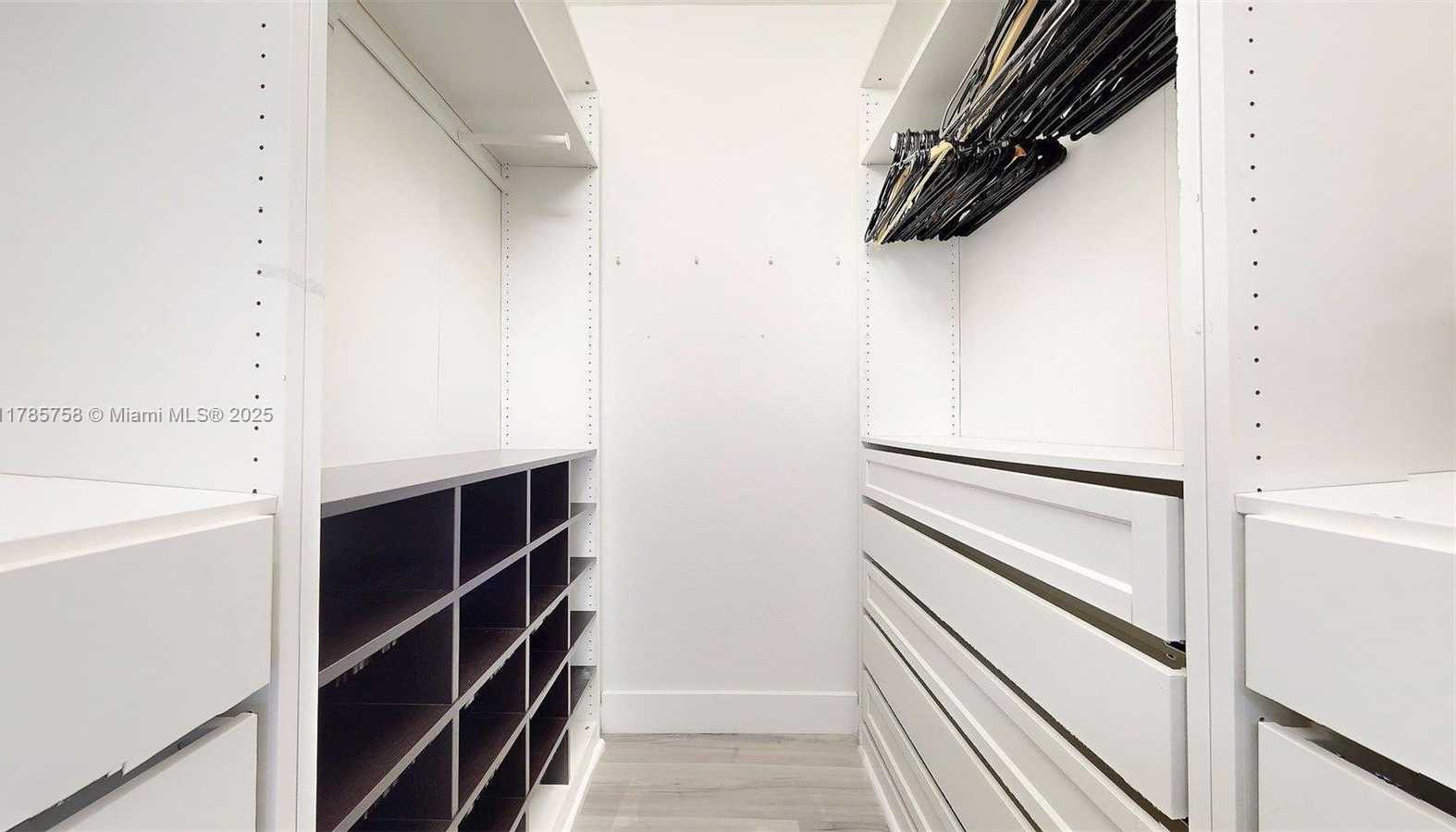 Small Image of 9231 WEST 32ND LN, Hialeah Number 31