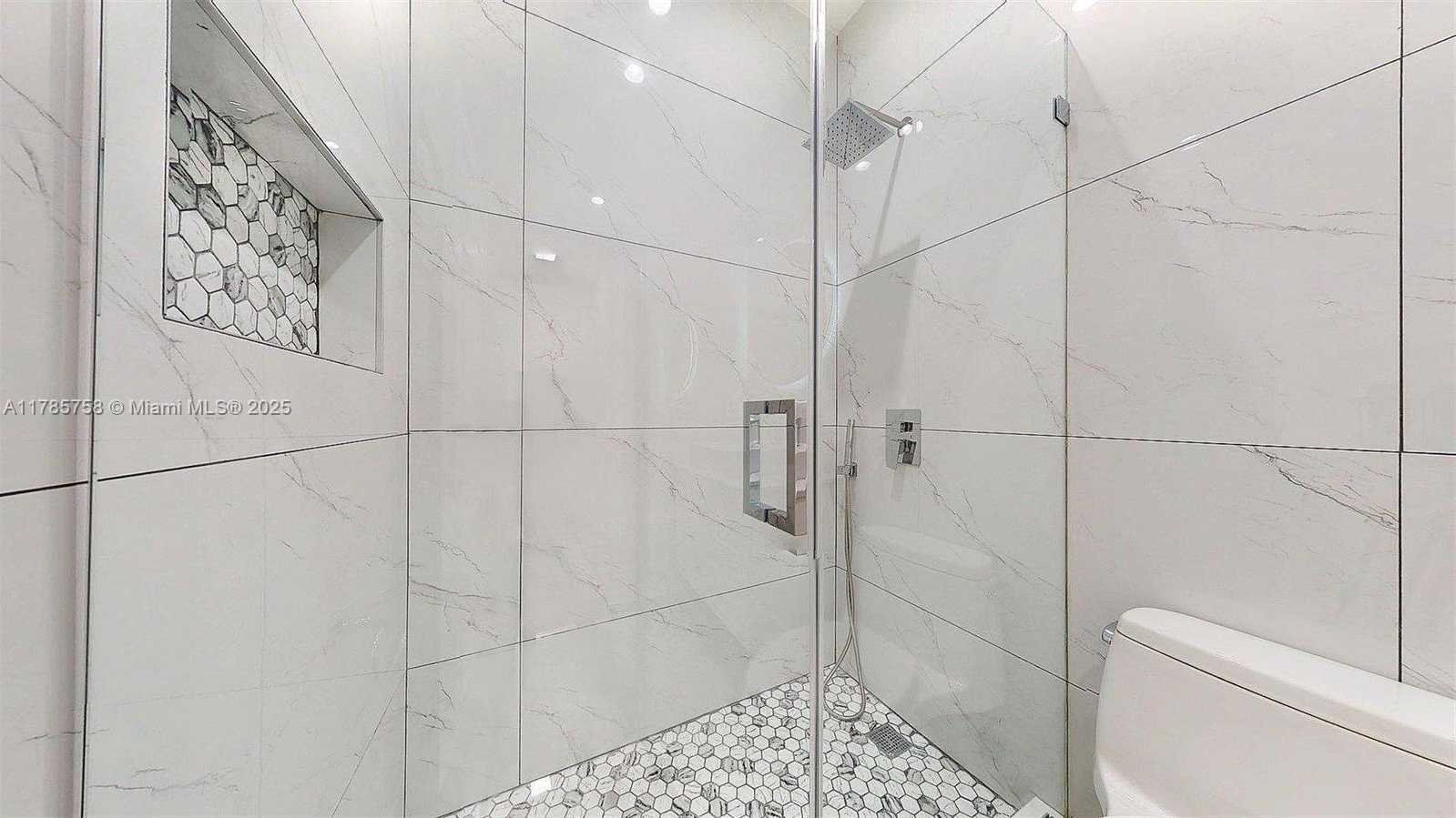 Small Image of 9231 WEST 32ND LN, Hialeah Number 36