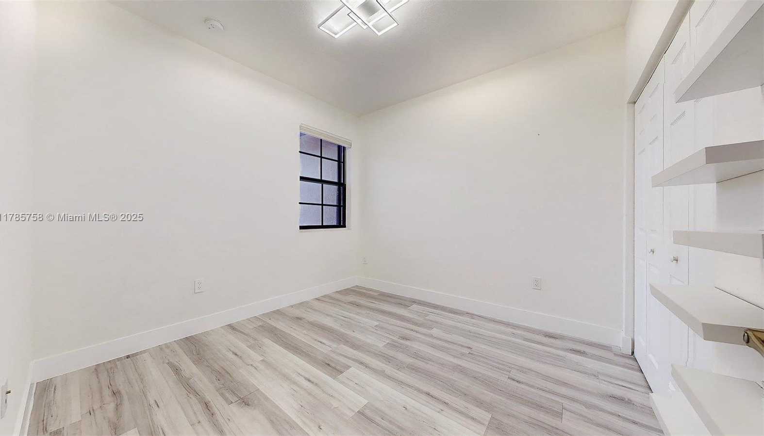 Small Image of 9231 WEST 32ND LN, Hialeah Number 39