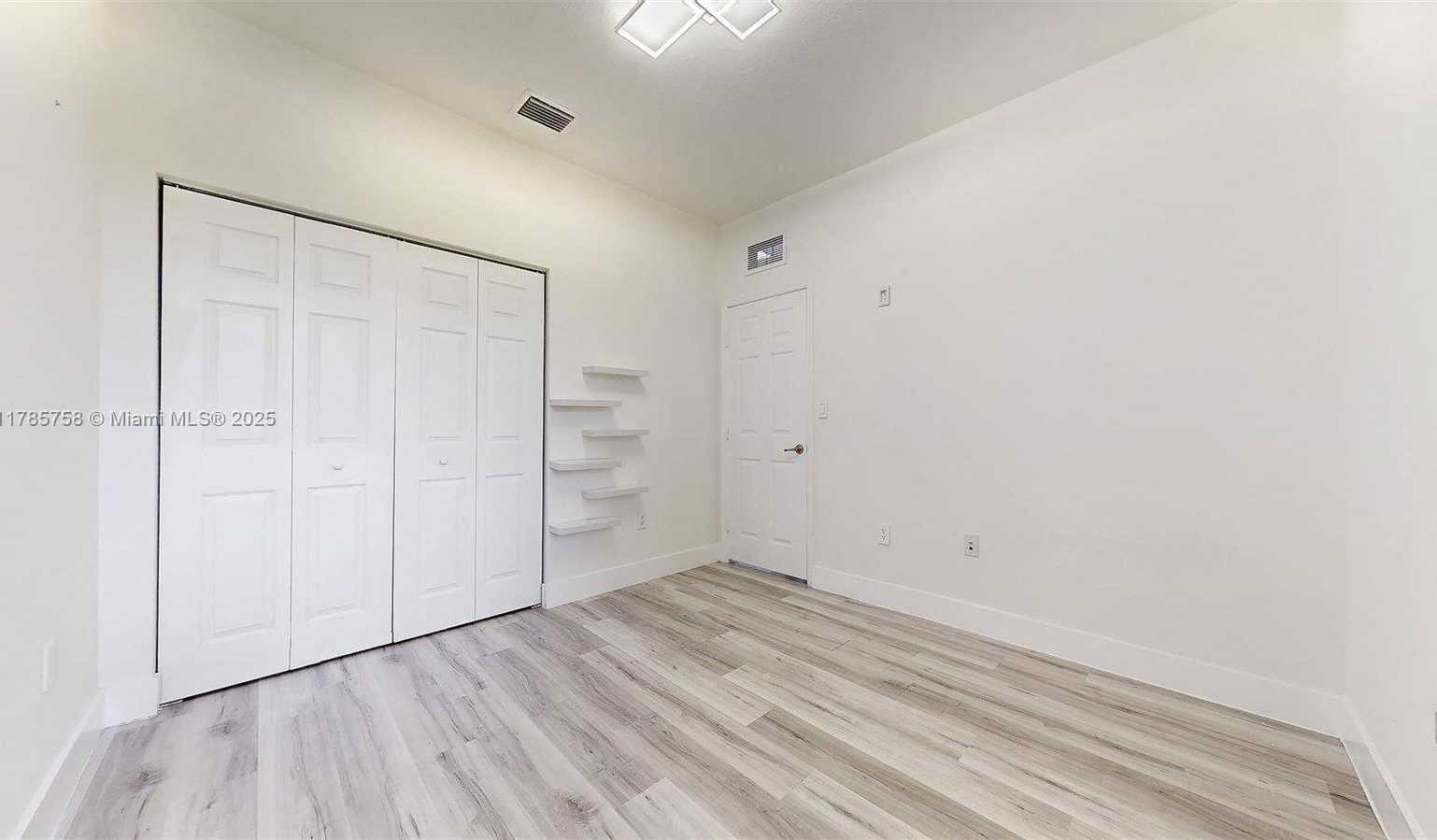 Small Image of 9231 WEST 32ND LN, Hialeah Number 40