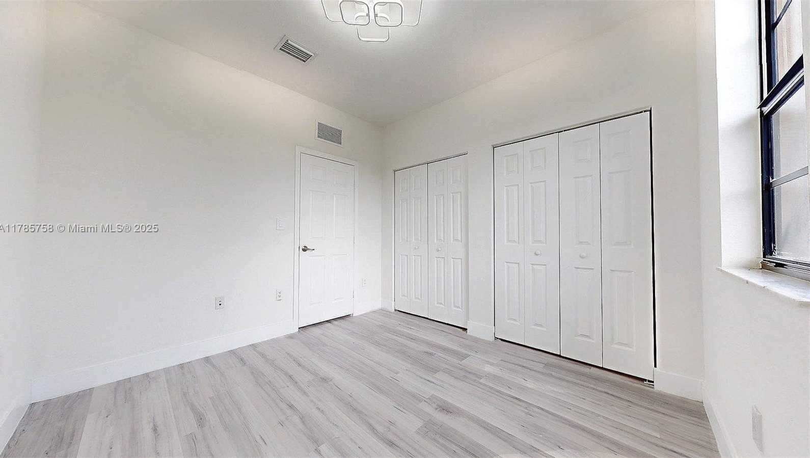 Small Image of 9231 WEST 32ND LN, Hialeah Number 42