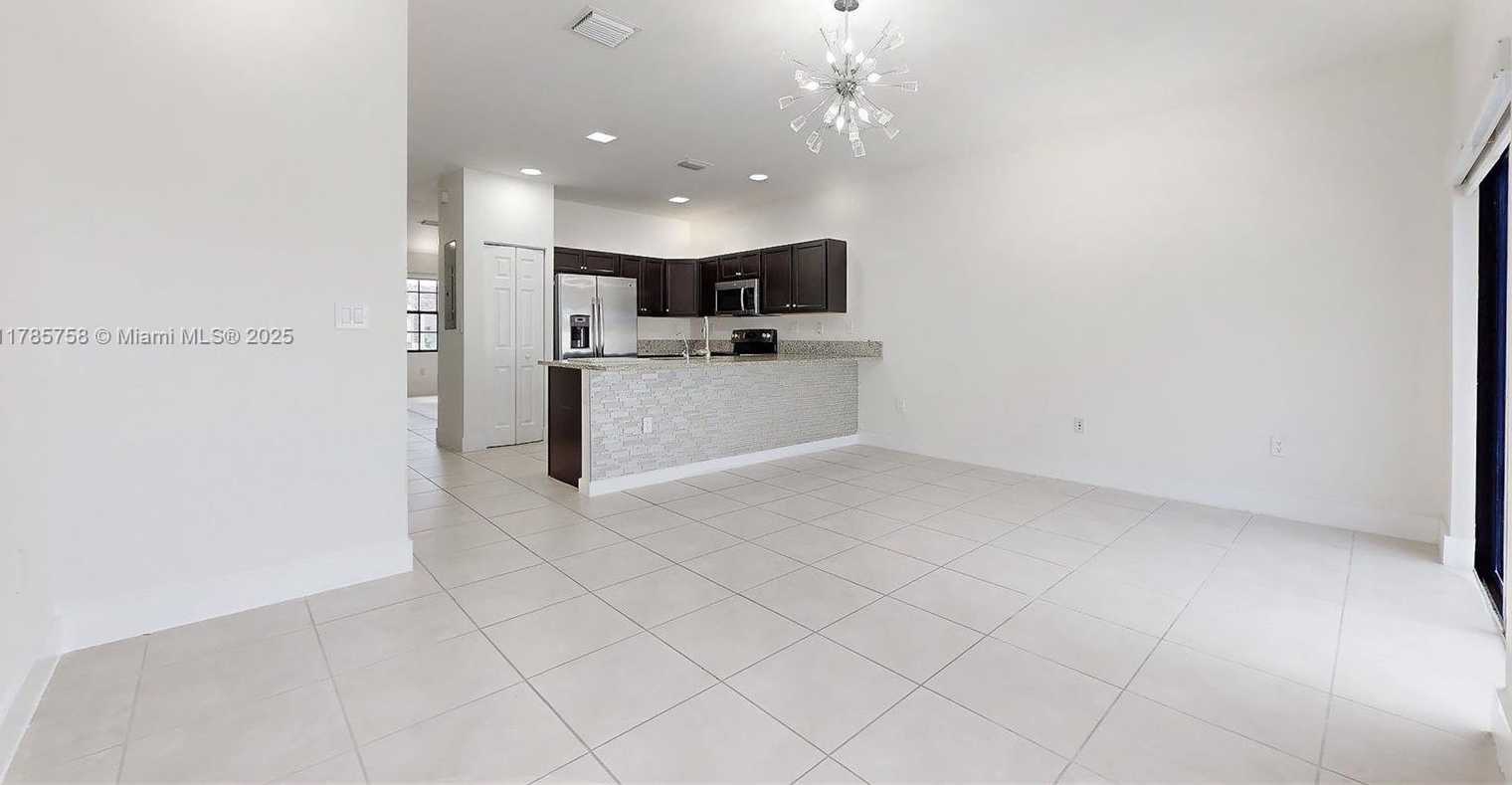 Small Image of 9231 WEST 32ND LN, Hialeah Number 5