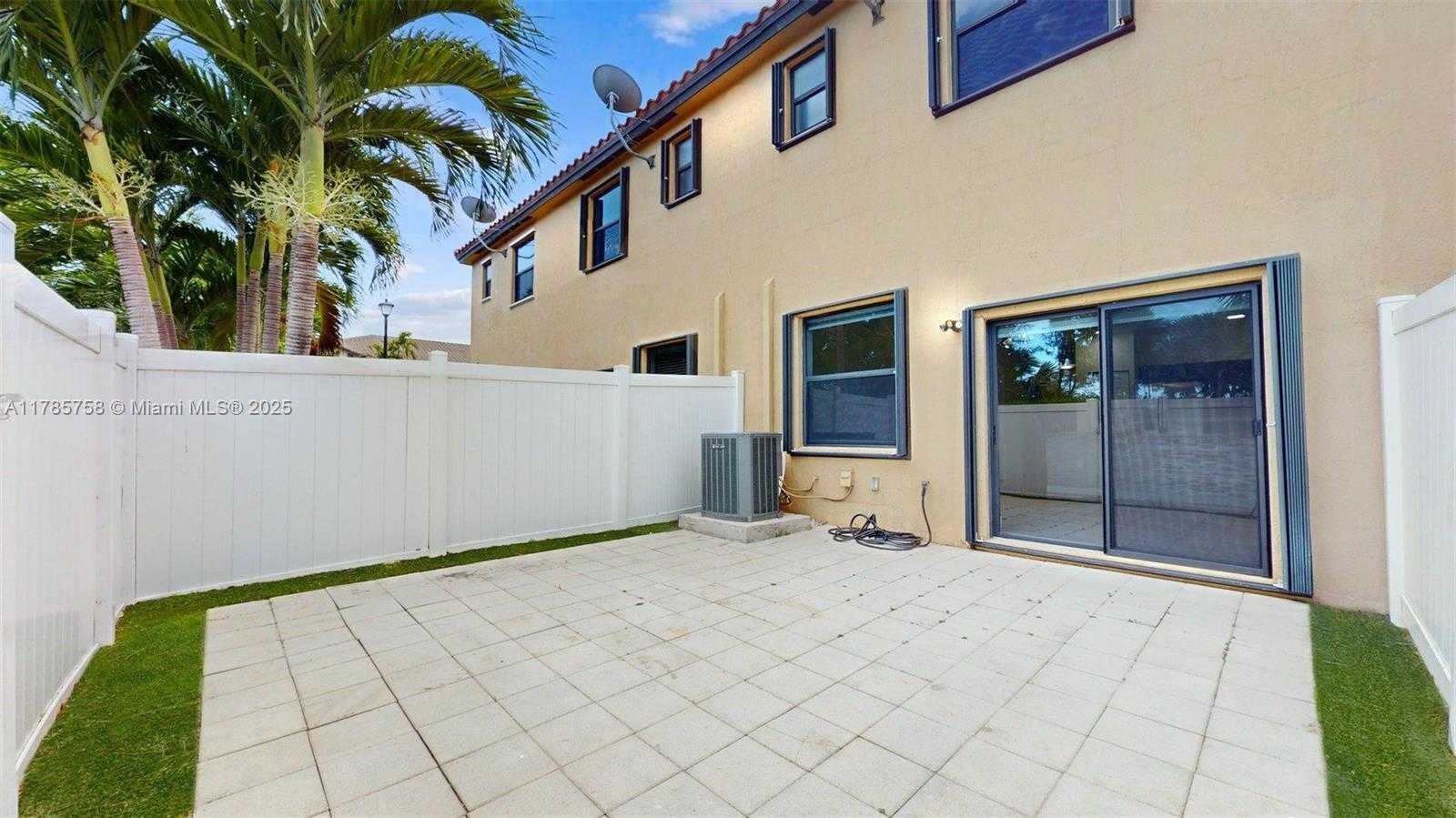 Small Image of 9231 WEST 32ND LN, Hialeah Number 51