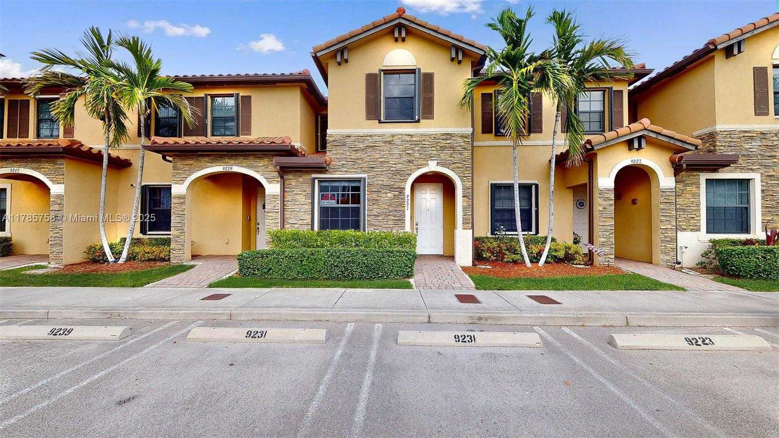 Small Image of 9231 WEST 32ND LN, Hialeah Number 55