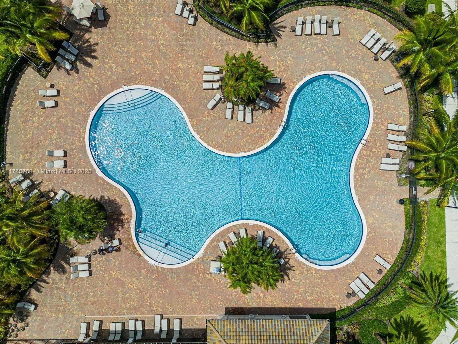 Small Image of 9231 WEST 32ND LN, Hialeah Number 72