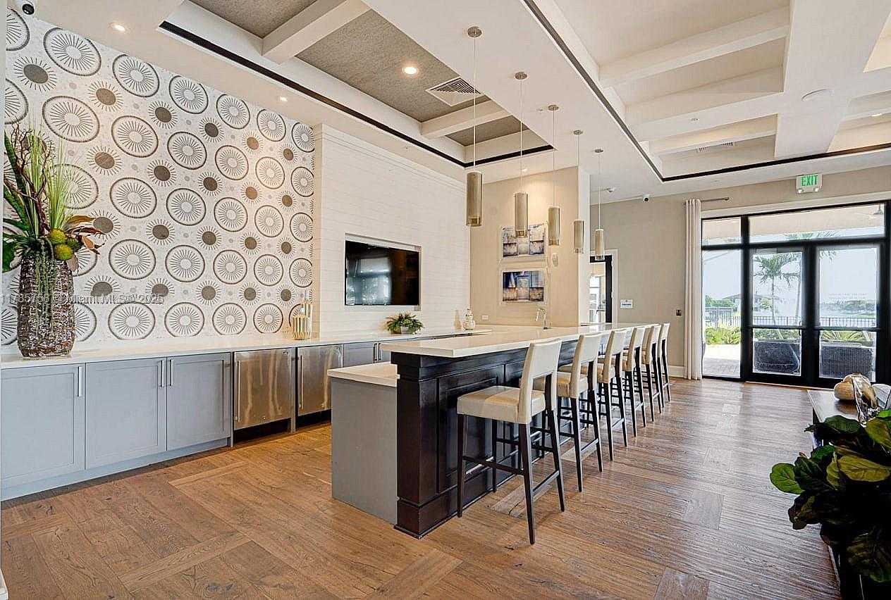 Small Image of 9231 WEST 32ND LN, Hialeah Number 76
