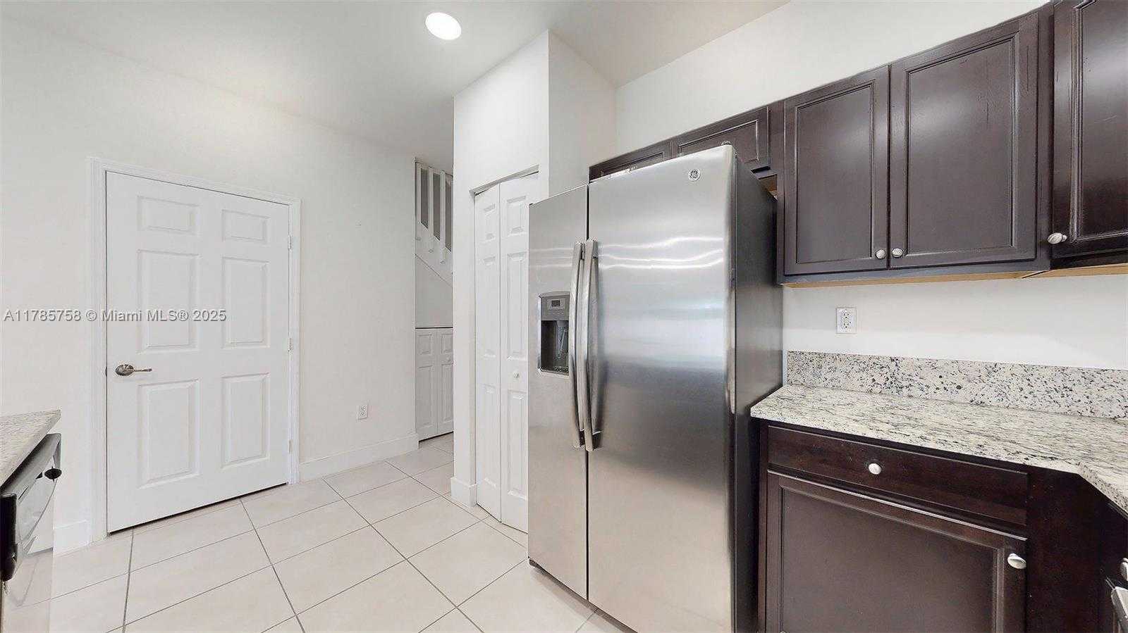 Small Image of 9231 WEST 32ND LN, Hialeah Number 8