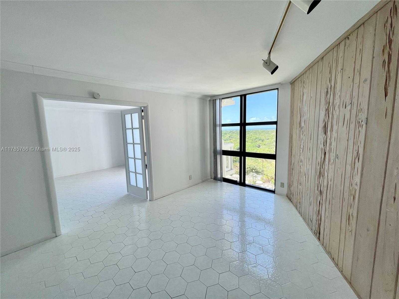 Small Image of 1111 CRANDON BLVD #B804, Key Biscayne Number 5