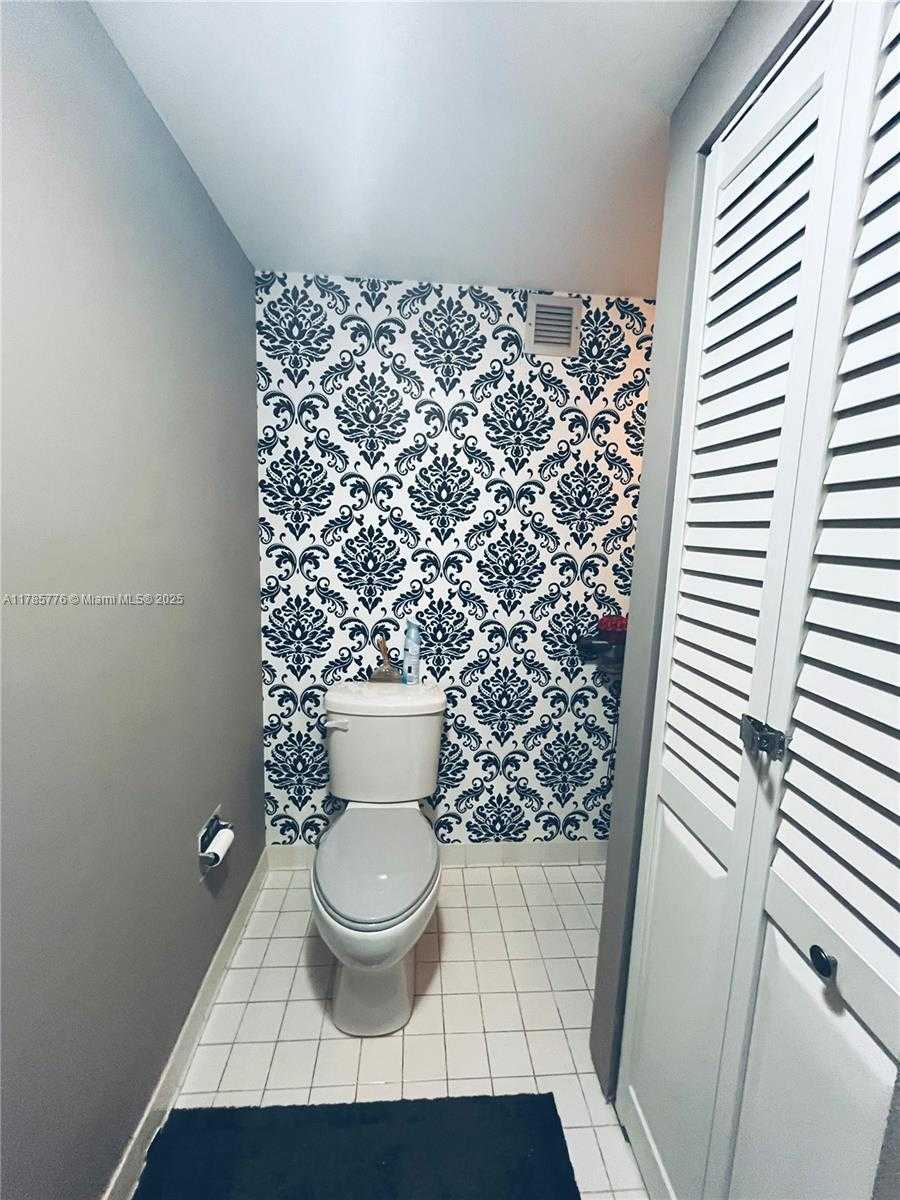 Small Image of 500 THREE ISLANDS BLVD #802, Hallandale Beach Number 14