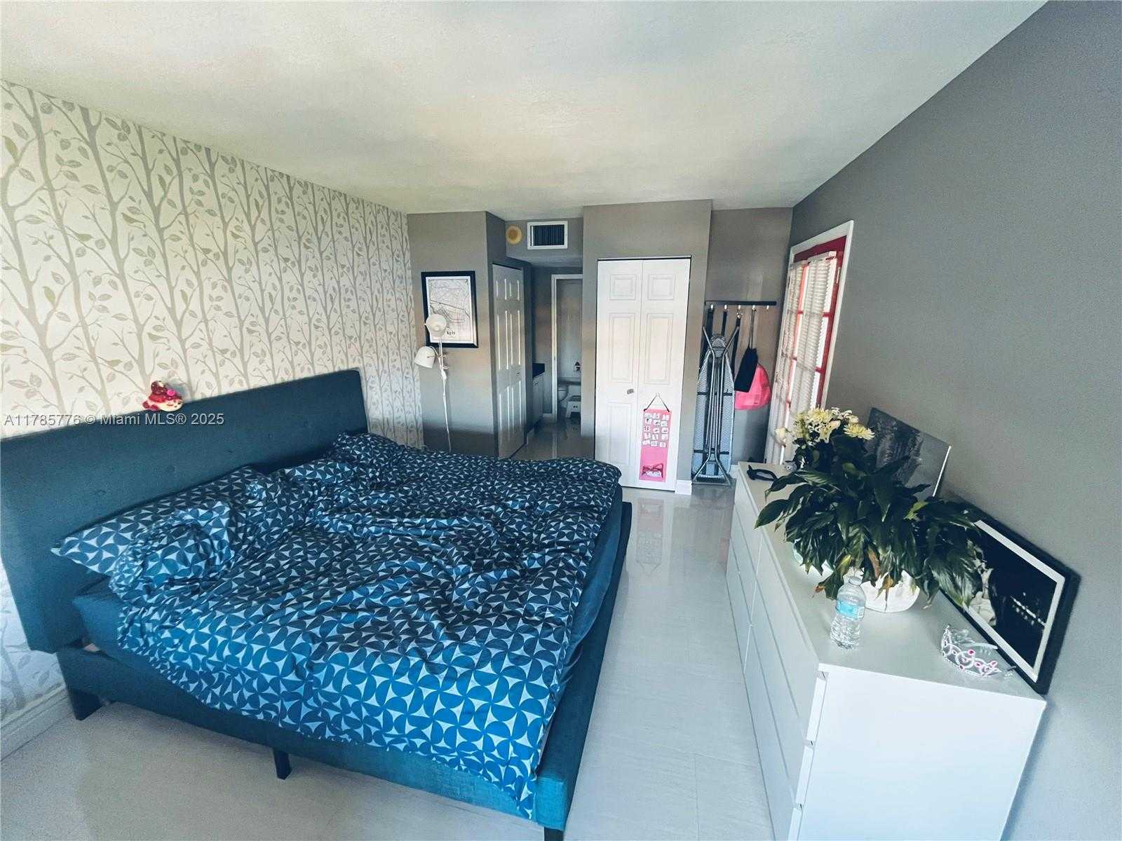 Small Image of 500 THREE ISLANDS BLVD #802, Hallandale Beach Number 15