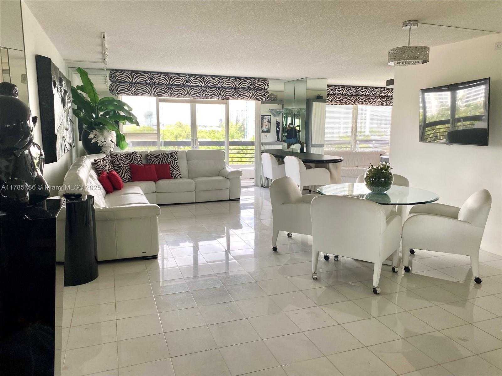 Small Image of 19101 NORTH EAST 36TH CT #807, Aventura Number 2