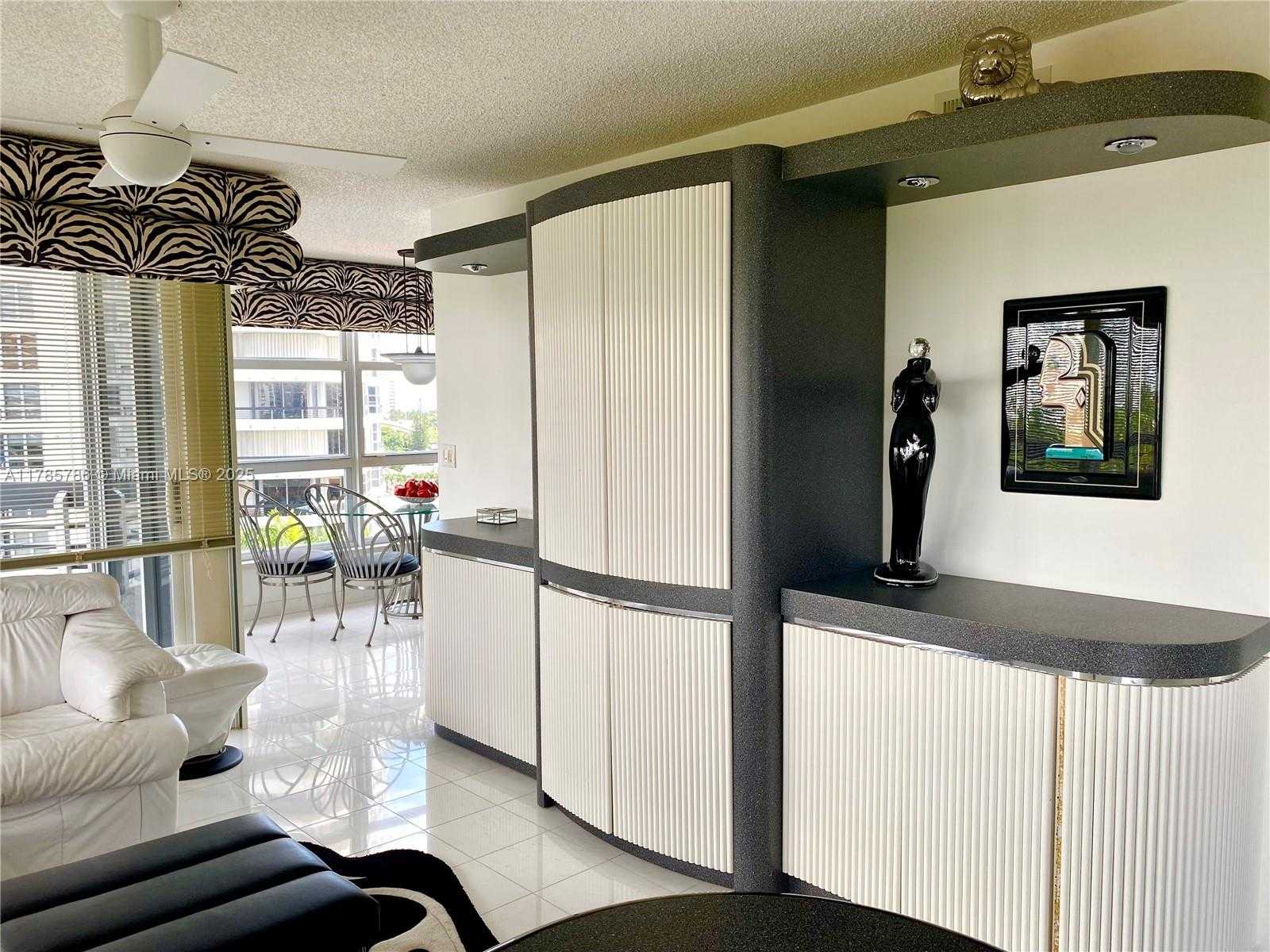 Small Image of 19101 NORTH EAST 36TH CT #807, Aventura Number 5