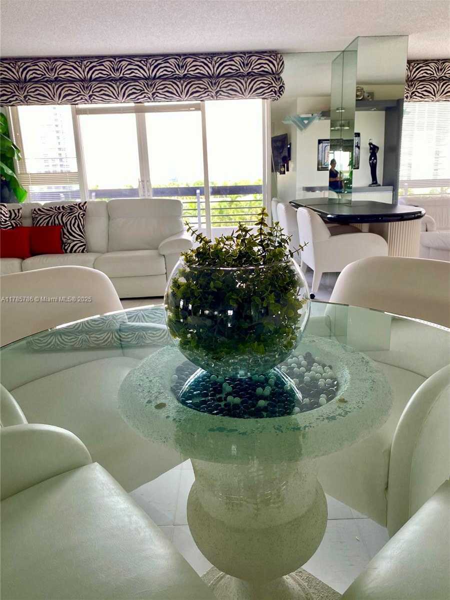 Small Image of 19101 NORTH EAST 36TH CT #807, Aventura Number 6