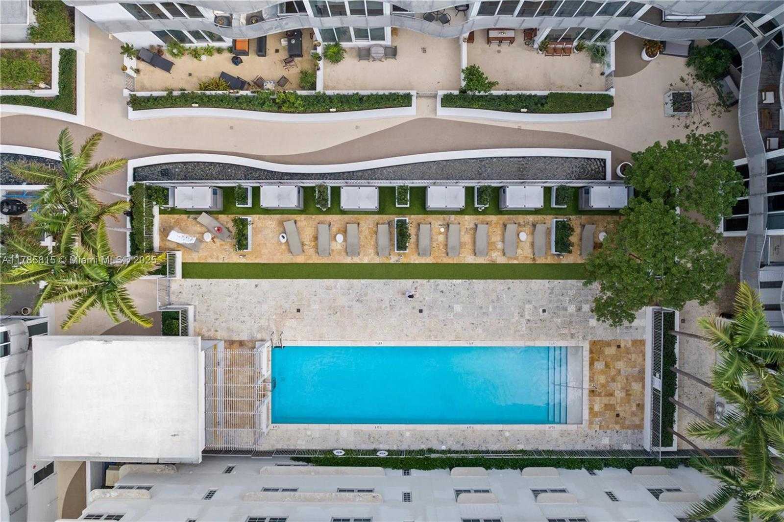 Small Image of 2155 WASHINGTON CT #207, Miami Beach Number 16