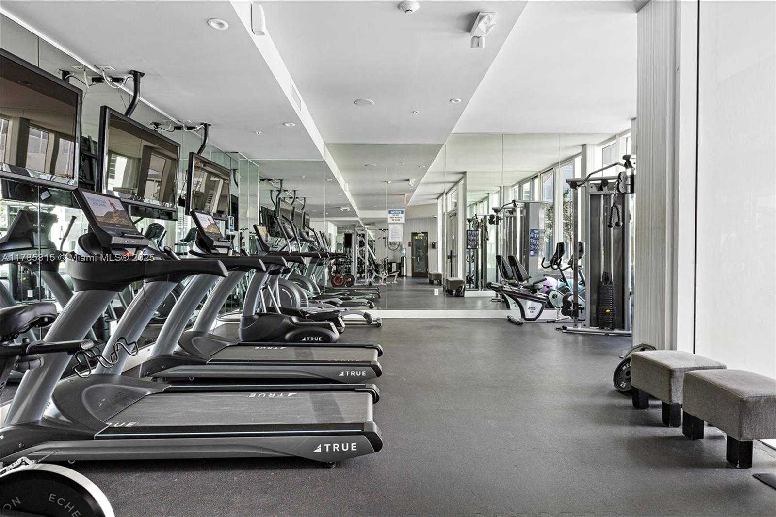 Small Image of 2155 WASHINGTON CT #207, Miami Beach Number 17