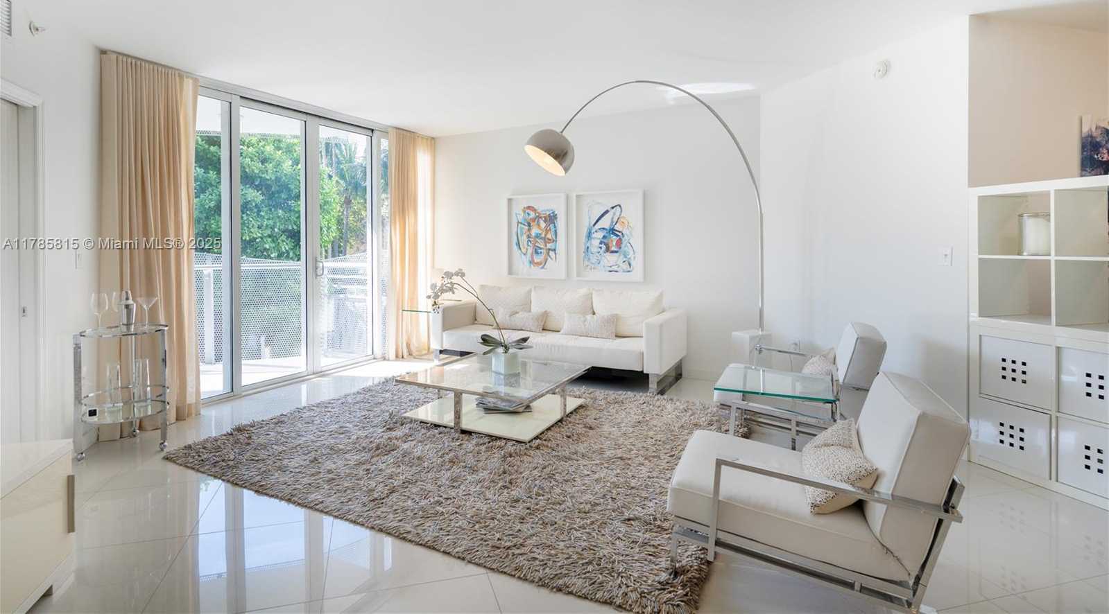 Small Image of 2155 WASHINGTON CT #207, Miami Beach Number 4