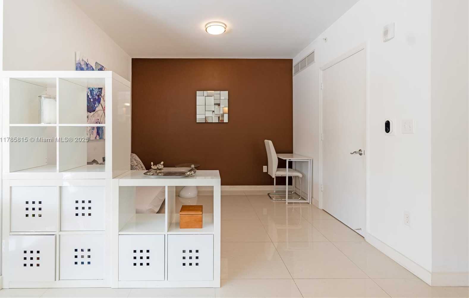 Small Image of 2155 WASHINGTON CT #207, Miami Beach Number 7