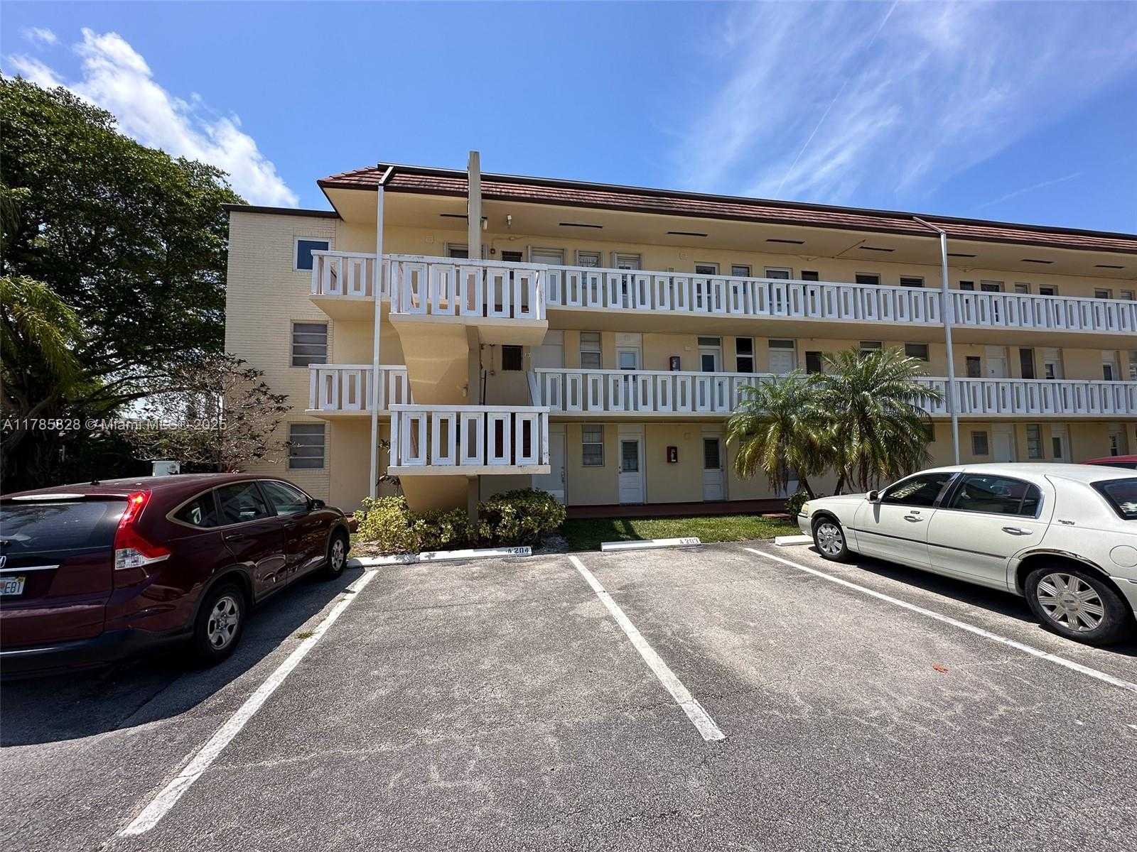 Small Image of 2929 POINT EAST DR #A101, Aventura Number 16