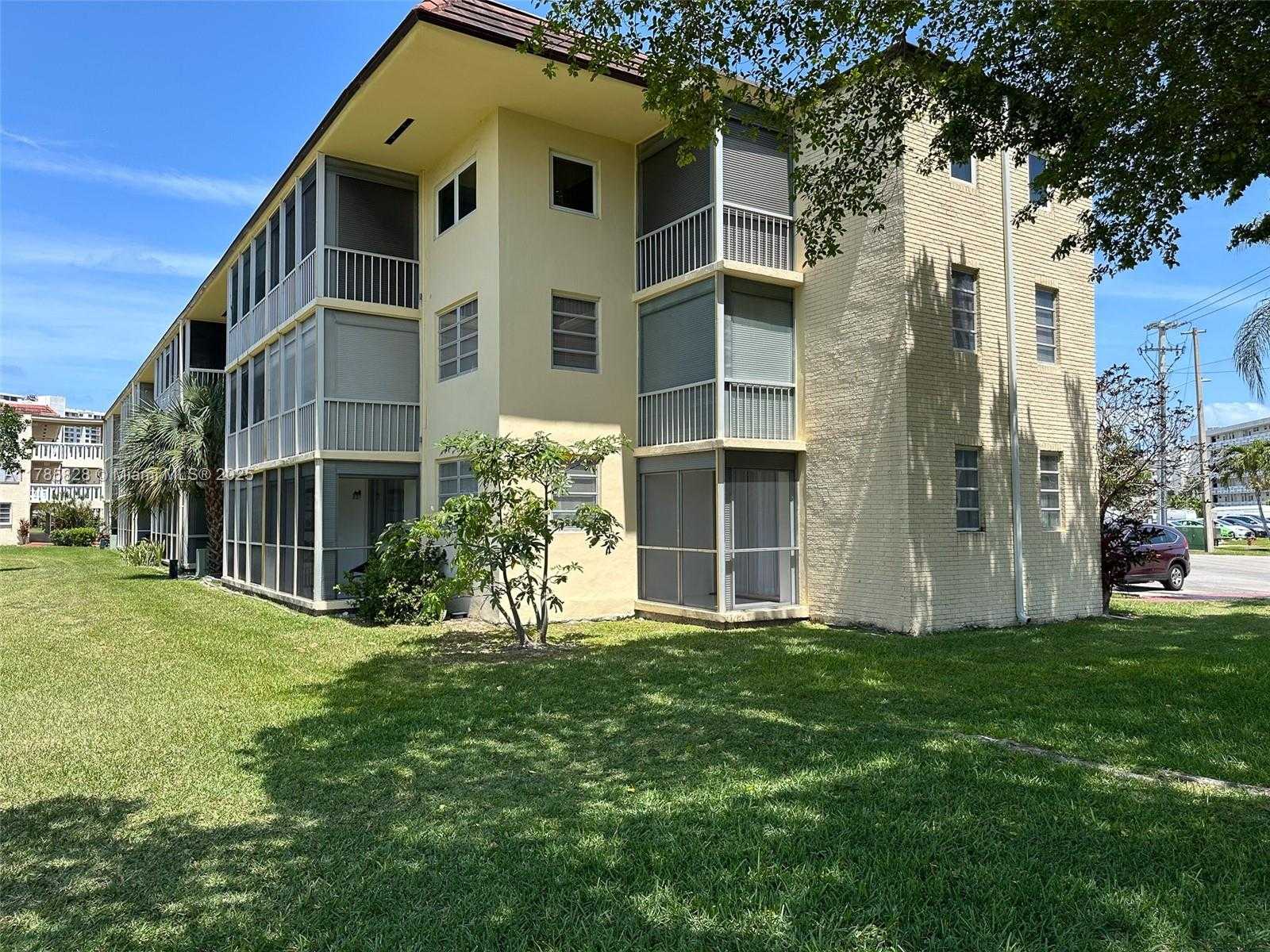 Small Image of 2929 POINT EAST DR #A101, Aventura Number 19