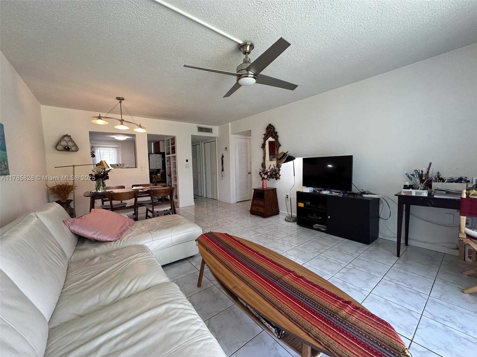 Small Image of 2929 POINT EAST DR #A101, Aventura Number 3
