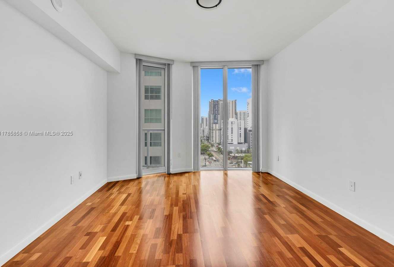 Small Image of 185 SOUTH WEST 7 ST #1508, Miami Number 10
