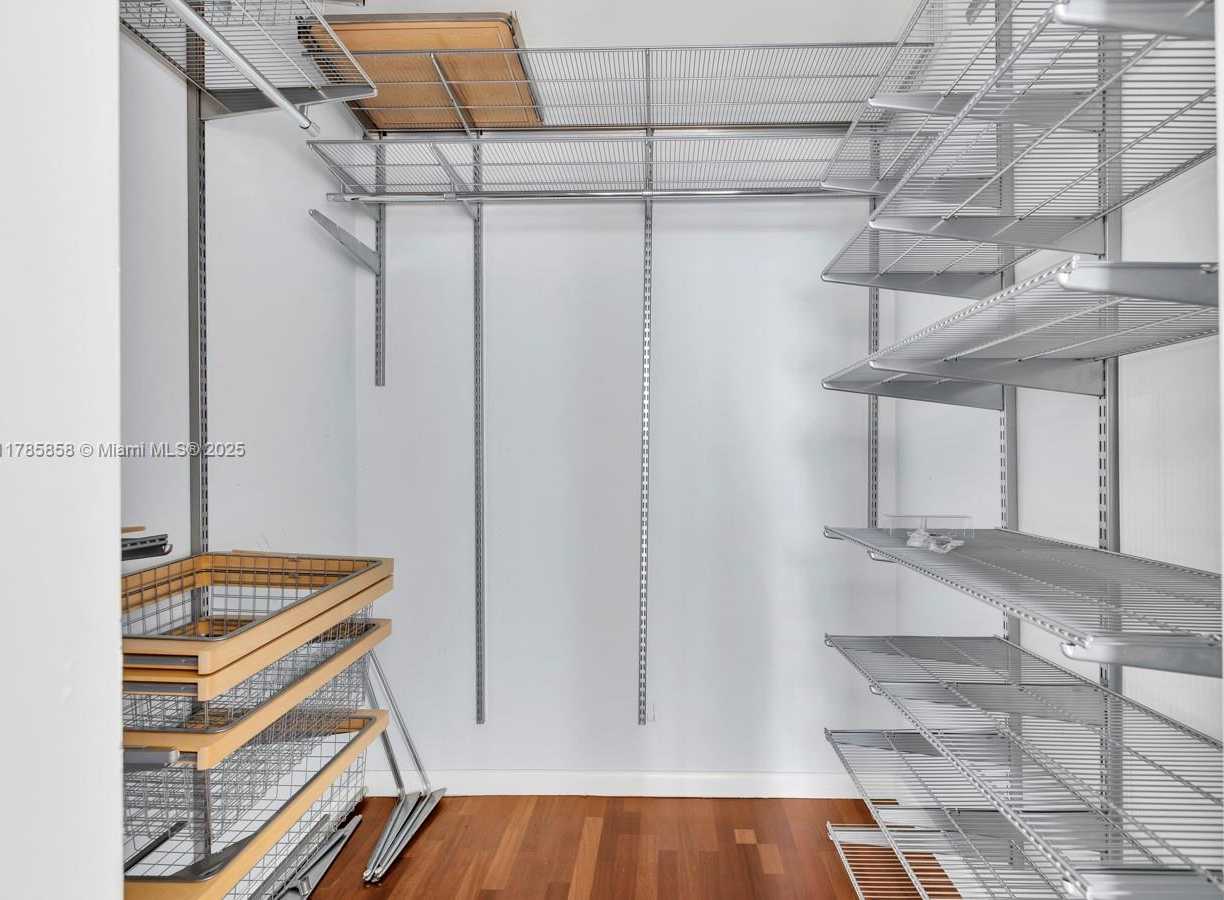 Small Image of 185 SOUTH WEST 7 ST #1508, Miami Number 13