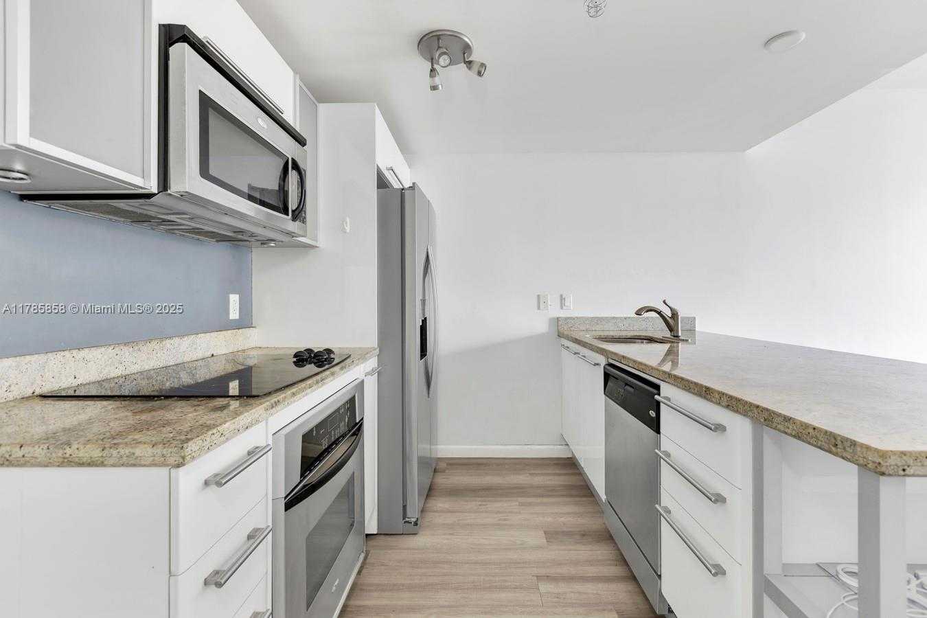 Small Image of 185 SOUTH WEST 7 ST #1508, Miami Number 2