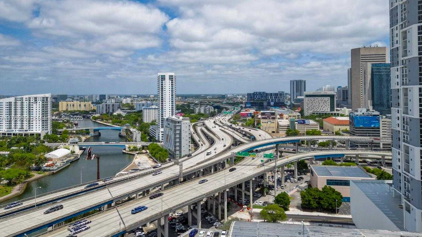 Small Image of 185 SOUTH WEST 7 ST #1508, Miami Number 28